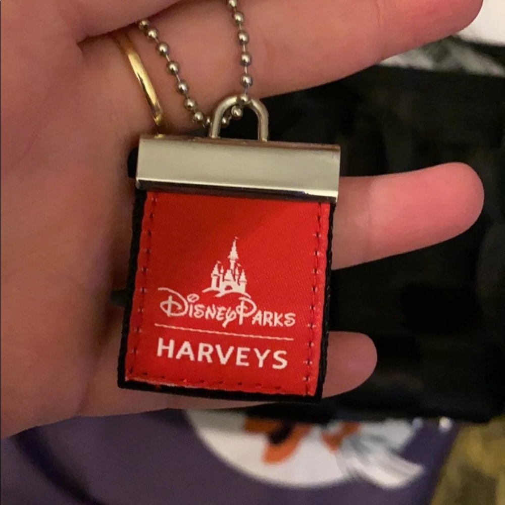 Harveys Disney Hangtag